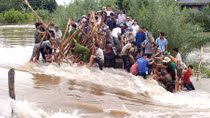 Xúc động những bức ảnh dự thi “Vì bình yên cuộc sống năm 2016”