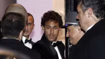 Neymar chơi trội trong lễ sinh nhật