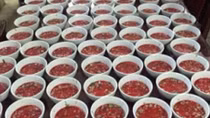 Tiết canh vẫn bán, vẫn ăn