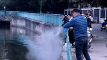 Hà Nội ngập rác ngày ông Táo về trời