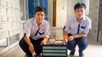Hai học sinh lớp 11 sáng chế bậc cấp dẫn xe thông minh 