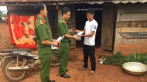 Các anh về giữ mái ấm, bản vui