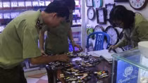 Hơn 15.000 chiếc đồng hồ nhái thương hiệu nổi tiếng bị tạm giữ