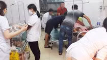Bị sét đánh 5 học sinh phải nhập viện