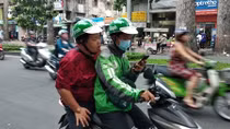 Đừng “bán mạng” chỉ vì một cuộc điện thoại (!)