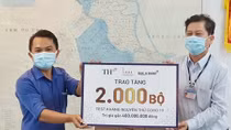 BAC A BANK trao tặng 2.000 bộ xét nghiệm nhanh COVID-19 góp sức chống dịch