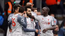 Salah lần đầu lập hat-trick, Liverpool "hủy diệt" Bournemouth