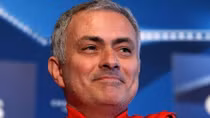 Bóng chưa lăn Man Utd đã kiếm được tiền