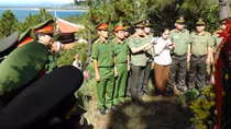 Hội phụ nữ - Bộ Công an viếng mộ Đại tướng Võ Nguyên Giáp