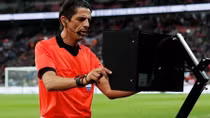 Champions League sẽ áp dụng công nghệ VAR?