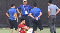 Olympic Việt Nam đón hung tin: Trung vệ Đình Trọng chấn thương