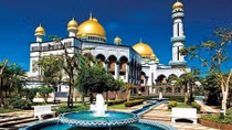 Choáng ngợp cung điện bằng vàng nguyên khối ở Brunei
