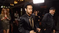 Neymar lại chơi trội, tổ chức tiệc lớn giữa mùa COVID-19