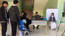 Lưu động cấp CCCD có gắn chip cho Mẹ VNAH và học sinh lớp 12