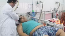 Cứu sống bệnh nhi 14 tuổi thừa cân cực "khủng"