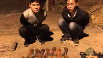 Dùng cả xe tải chở hơn 3 tấn thuốc nổ trên đường