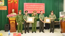 Thứ trưởng Nguyễn Văn Thành kiểm tra công tác và trồng cây tại huyện Thanh Thủy