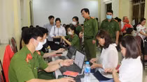 Làm 3 ca, thức xuyên đêm để cấp CCCD 