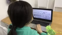 Theo chân sinh viên làm... đa cấp