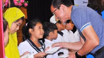 Người mê làm từ thiện