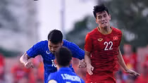 Tiến Linh được treo thưởng bàn thắng bằng... ốc hương