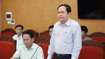 Ngăn chặn, đẩy lùi những biểu hiện “tự diễn biến”, “ tự chuyển hóa” trong cán bộ, đảng viên