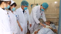 Bệnh nhân bị đâm, mất 12 lít máu vẫn sống