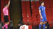 Sau M.U đến lượt đội tuyển Anh nhận thất bại vì Harry Maguire
