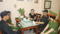 Thăm hỏi 3 gia đình liệt sĩ hy sinh tại xã Đồng Tâm