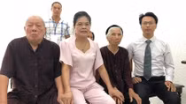 Vợ chồng già 25 lần ra tòa để chứng minh mình... đang sống