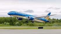 Vietnam Airlines và Vinpearl đề xuất tặng 5.000 kỳ nghỉ trọn gói tri ân y bác sĩ tuyến đầu