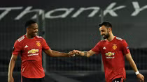 Bruno đá phạt thành công, M.U vào bán kết Europa League