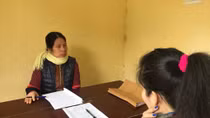 Chạm mặt người giúp việc độc ác, hành hạ bé gái chưa đầy 2 tháng tuổi