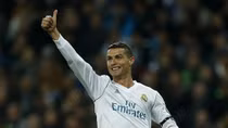 Ronaldo lập kỷ lục, Real "tiễn" Dortmound xuống Europa Leauge