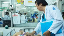 4 giờ bóc tách thành công khối u tụy hiếm gặp
