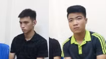 CSCĐ phát hiện 2 đối tượng "ôm" cả lô hung khí khủng chuẩn bị chém nhau
