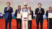 Thời khắc sinh tử và dấu ấn người thủ lĩnh