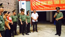 Trao tặng 2 ngôi nhà tình nghĩa cho gia đình chính sách Công an