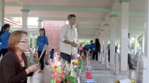 Tiếp nối truyền thống từ trong gian khó