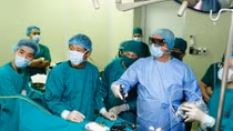 Chuyên gia hàng đầu thế giới chuyển giao kỹ thuật hiện đại nhất cho BVĐK Đức Giang