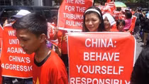 Người Việt ở Philippines tuần hành yêu cầu Trung Quốc tuân thủ phán quyết Biển Đông