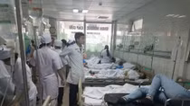 Gần 50 công nhân nhập viện sau bữa trưa tại công ty