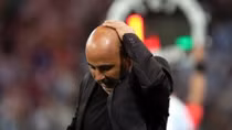 Đừng đổ lỗi cho Messi, Sampaoli mới chính là tội đồ của Argentina