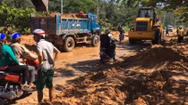 Việt Nam nên ngừng khai thác titan