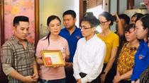 Truy tặng Huy hiệu Tuổi trẻ dũng cảm học sinh cứu bạn đuối nước