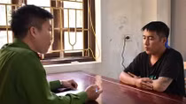 Nam thanh niên uống rượu lái xe rồi tấn công CSGT