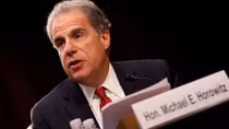 FBI với những cáo buộc mới