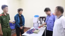 Bắt đối tượng vận chuyển 4 bánh heroin ở Sơn La