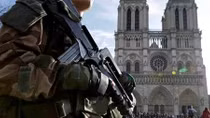 Pháp phá vỡ âm mưu khủng bố bằng bom ga giữa Paris