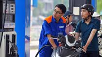Tăng giá dầu, giữ nguyên giá xăng E5 từ 15h chiều nay